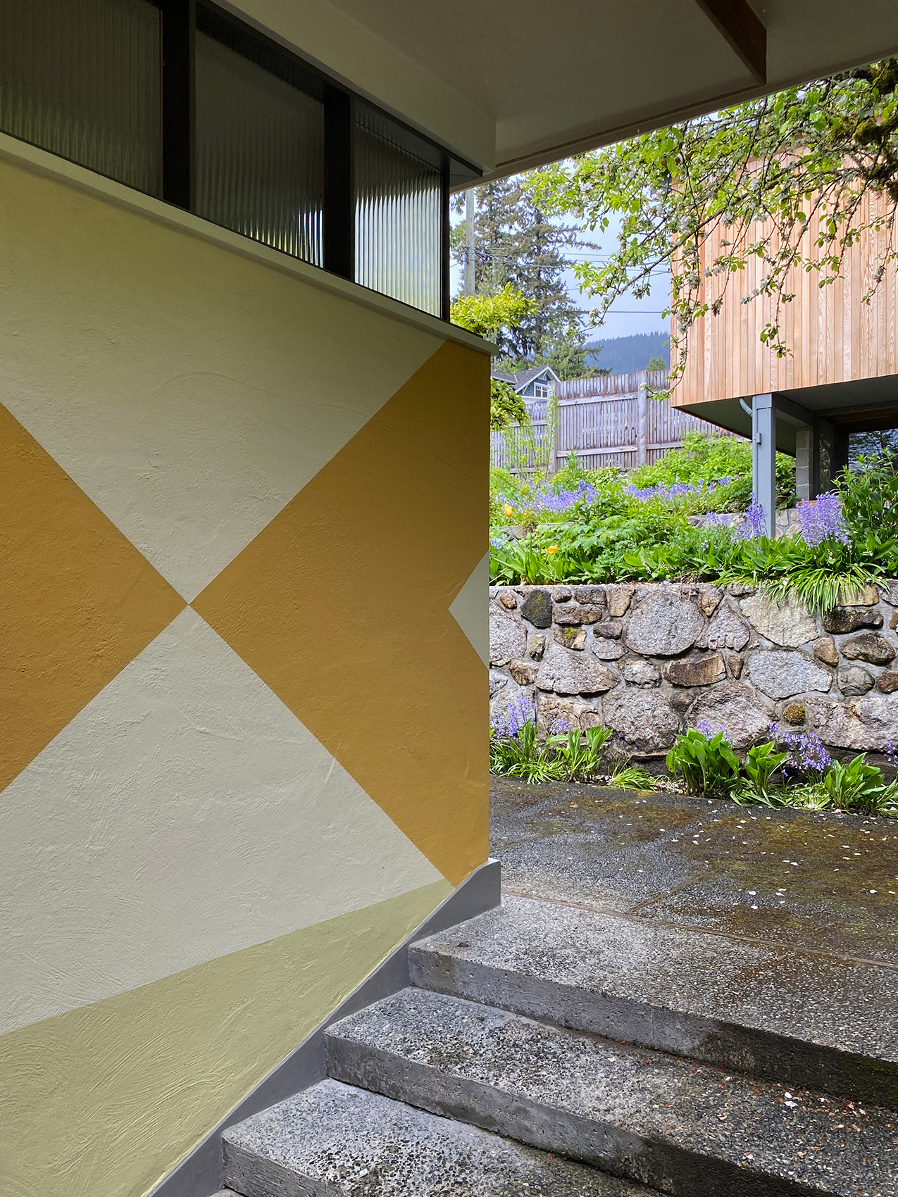 Steve Gairns (2022).