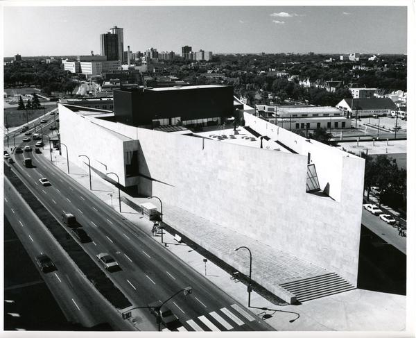 Winnipeg Art Gallery (1972). Courtesy of University of Manitoba Archives & Special Collections, Henry Kalen fonds (PC 219).